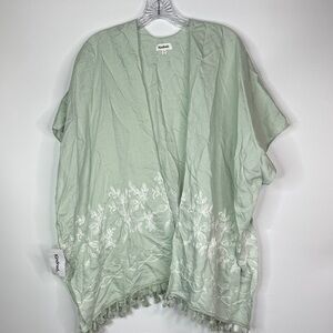 Kindred Green Poncho Cardigan Size 2X NWT (Flaw)